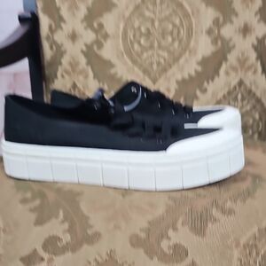 4/$20 No Boundaries Black and White Casual Sneakers